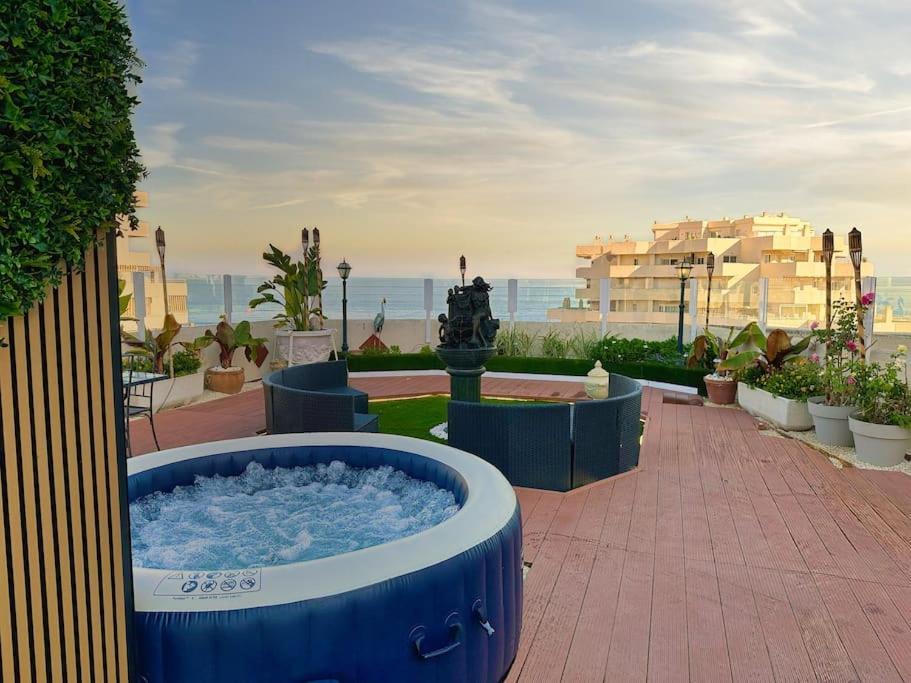 New Atico De Lujo Benalbeach Jacuzzi Apartment